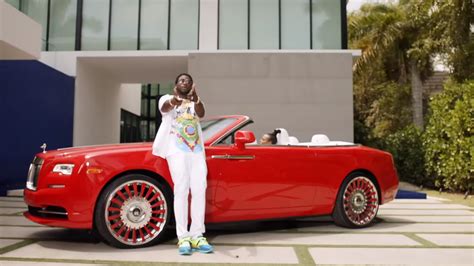 rolls royce gucci mane|OFFICAL VIDEO :Gucci mane buys his fiancèe a Matching Rolls.